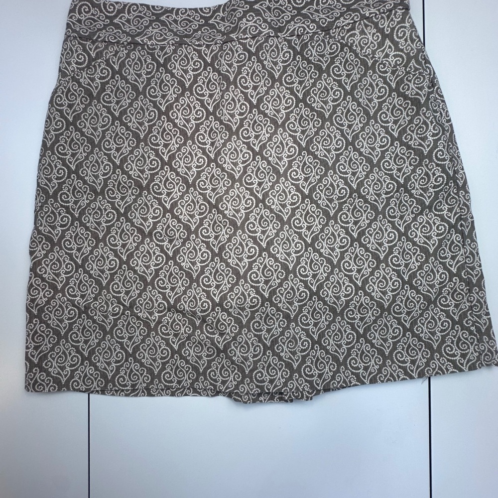 Peter Millar Brown & White Scroll Print Skort